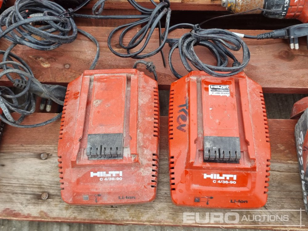 L'équipement de construction Hilti Battery Vacuum (3 of), 110Volt Orbital Sander (2 of), Battery Drill, Battery (2 of), Charger (4 of), Milwaukee Battery Impact Wrench (2 of), Charger (2 of), Battery, DeWalt Battery Impact Wrench: photos 15