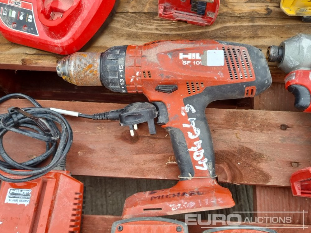 L'équipement de construction Hilti Battery Vacuum (3 of), 110Volt Orbital Sander (2 of), Battery Drill, Battery (2 of), Charger (4 of), Milwaukee Battery Impact Wrench (2 of), Charger (2 of), Battery, DeWalt Battery Impact Wrench: photos 12