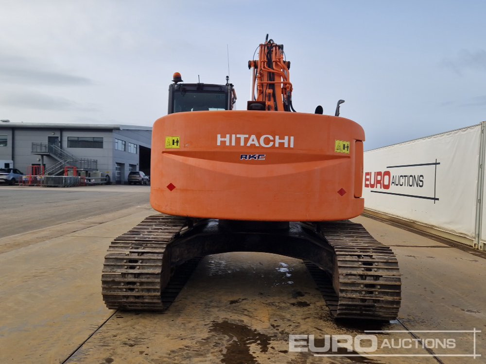 Hitachi ZX225USLC-3 - Pelle sur chenille: photos 4 Hitachi ZX225USLC-3 - Pelle sur chenille: photos 4
