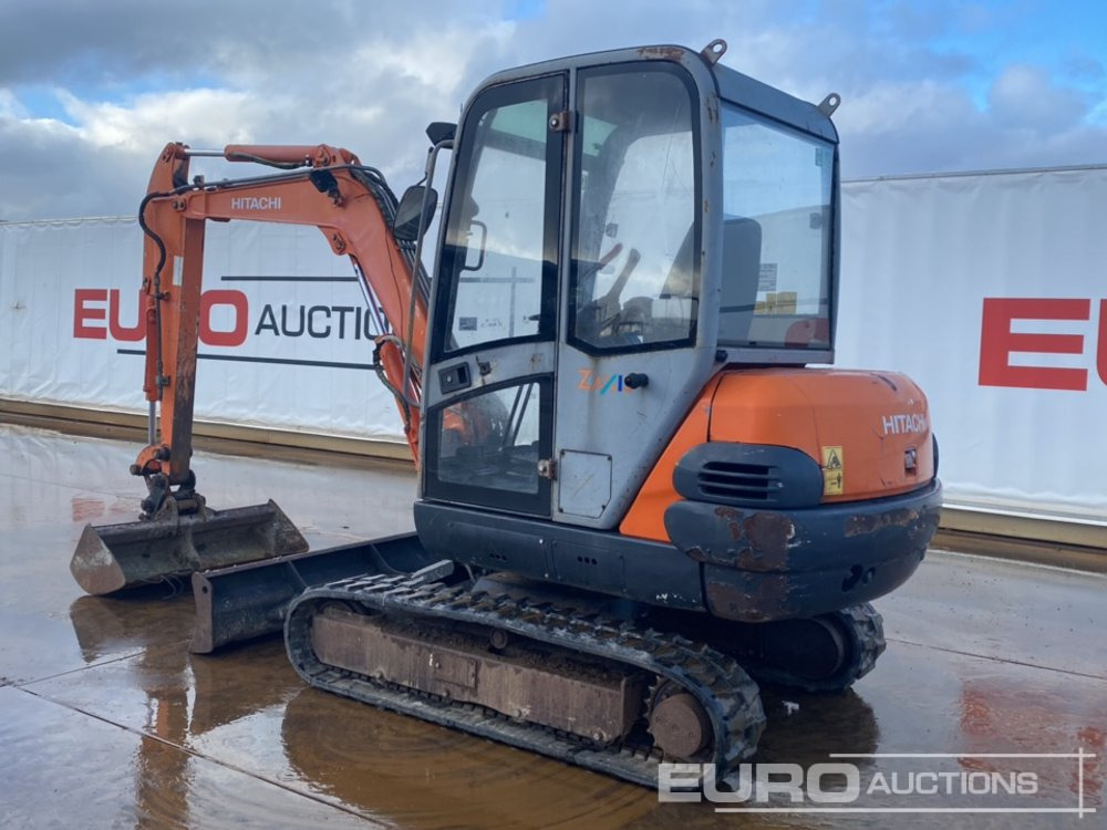 Hitachi ZX30 - Mini pelle: photos 3 Hitachi ZX30 - Mini pelle: photos 3