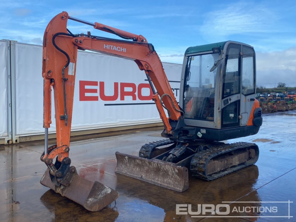 Hitachi ZX30 - Mini pelle: photos 1 Hitachi ZX30 - Mini pelle: photos 1