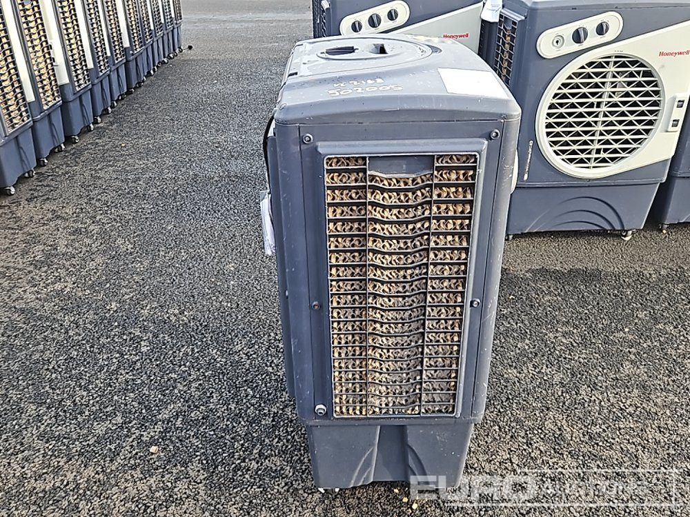 L'équipement de construction Honeywell 230Volt Dehumidifier (30 of): photos 13