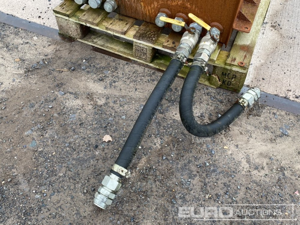 L'équipement de construction Hydraulic & Fuel Tank (2 of): photos 9