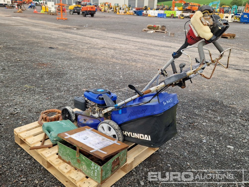 Hyundai Petrol Lawn Mower, Homeelite Strimmer, 6" Pipe Cutter, 240 Volt Drill, Pipeline Drilling Kit - L'équipement de construction: photos 2 Hyundai Petrol Lawn Mower, Homeelite Strimmer, 6" Pipe Cutter, 240 Volt Drill, Pipeline Drilling Kit - L'équipement de construction: photos 2