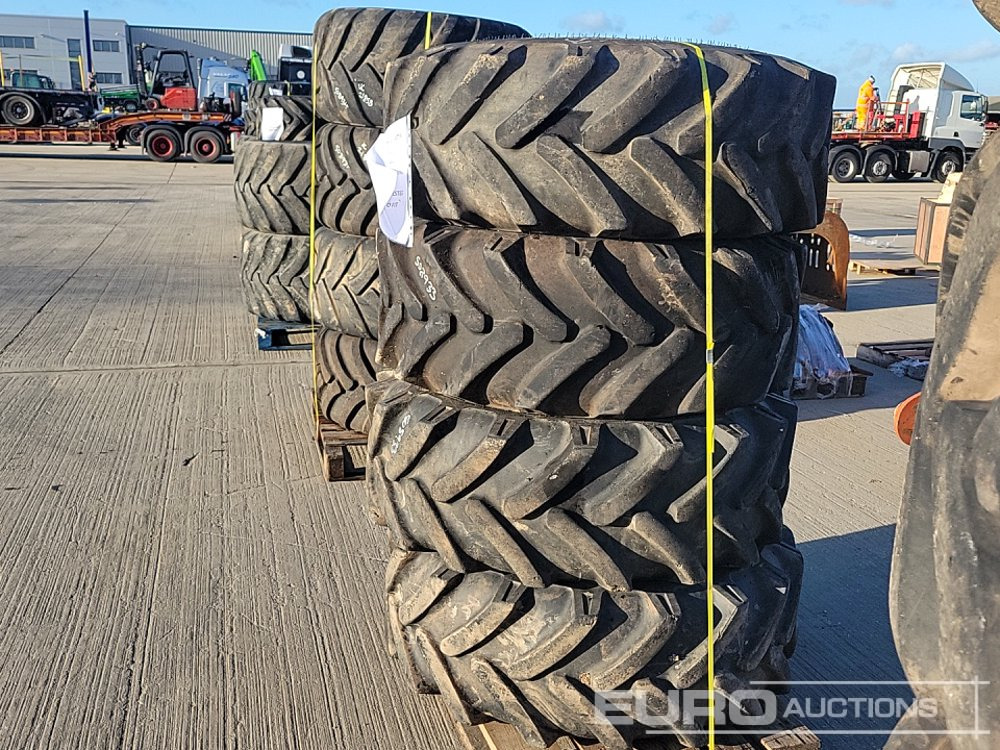 JCB 15.5/80-24 Tyre (4 of) - Pneu: photos 2 JCB 15.5/80-24 Tyre (4 of) - Pneu: photos 2