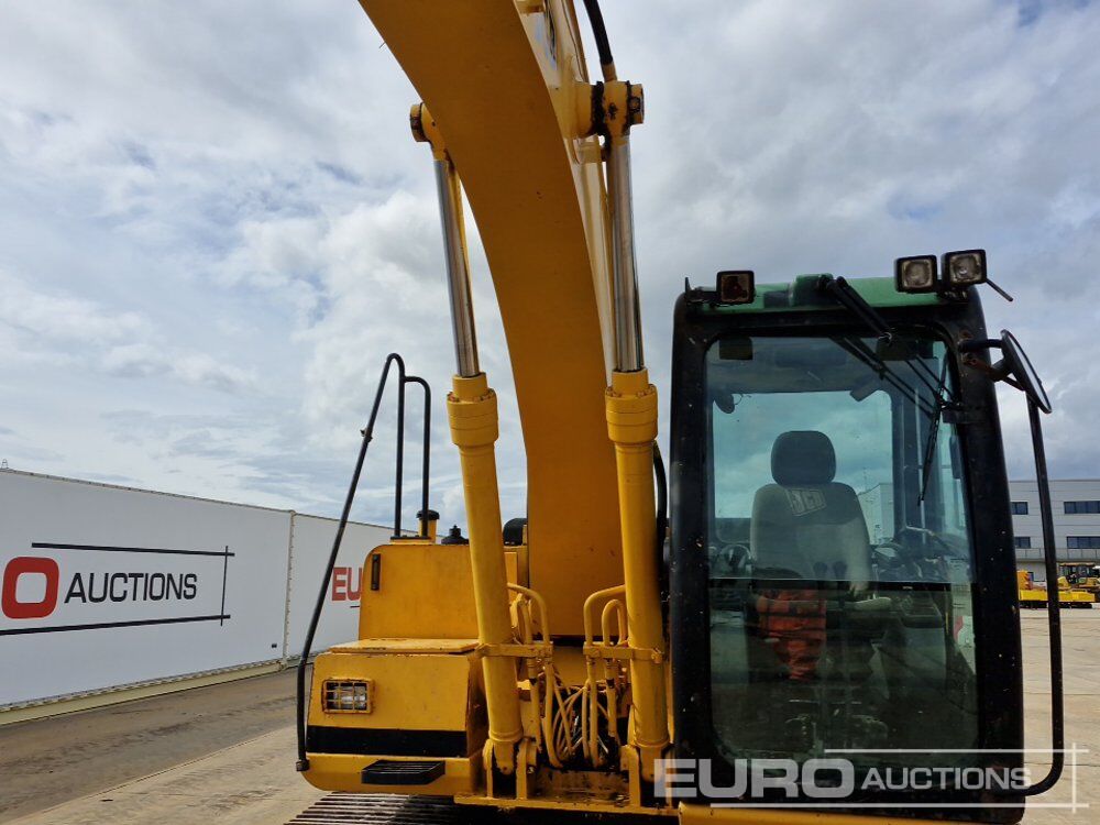 Pelle JCB JS130: photos 26