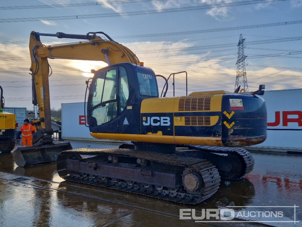 JCB JS220LC - Pelle sur chenille: photos 3 JCB JS220LC - Pelle sur chenille: photos 3