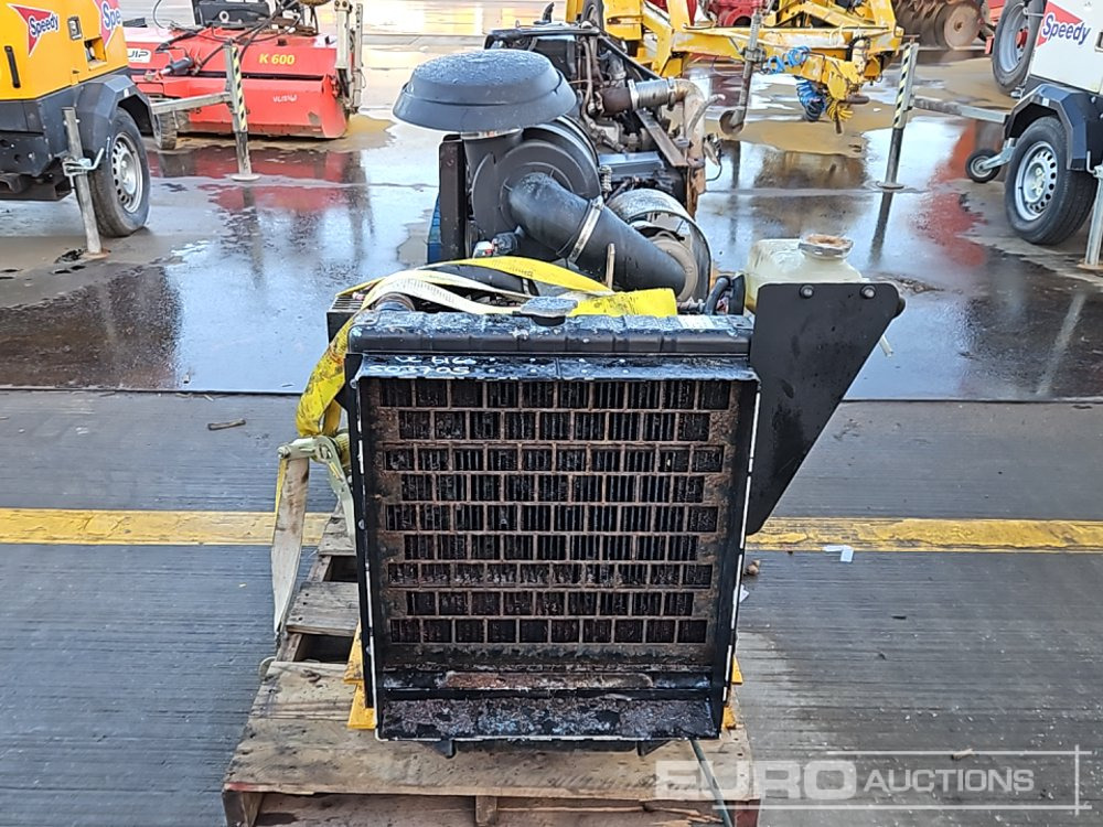 John Deere 4 Cylinder Engine, Pump - Moteur: photos 4 John Deere 4 Cylinder Engine, Pump - Moteur: photos 4