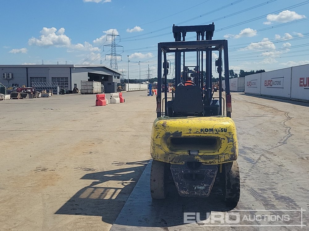 Komatsu FD30T-1E1 - Chariot élévateur: photos 4 Komatsu FD30T-1E1 - Chariot élévateur: photos 4