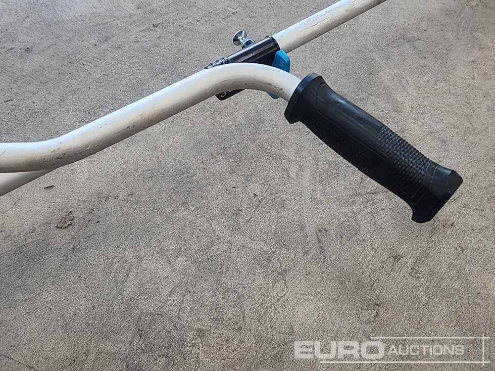 Équipement de garage Macallister Petrol Strimmer: photos 10
