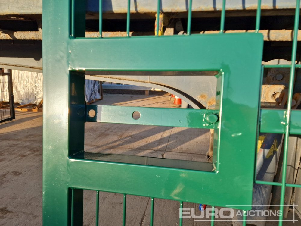 Machine agricole 4m x 2.3m Heavy Duty Galvanized Powder Coated Gate (2 of), 100mm x 100mm Post (2 of), Assembly Kit (Green): photos 7