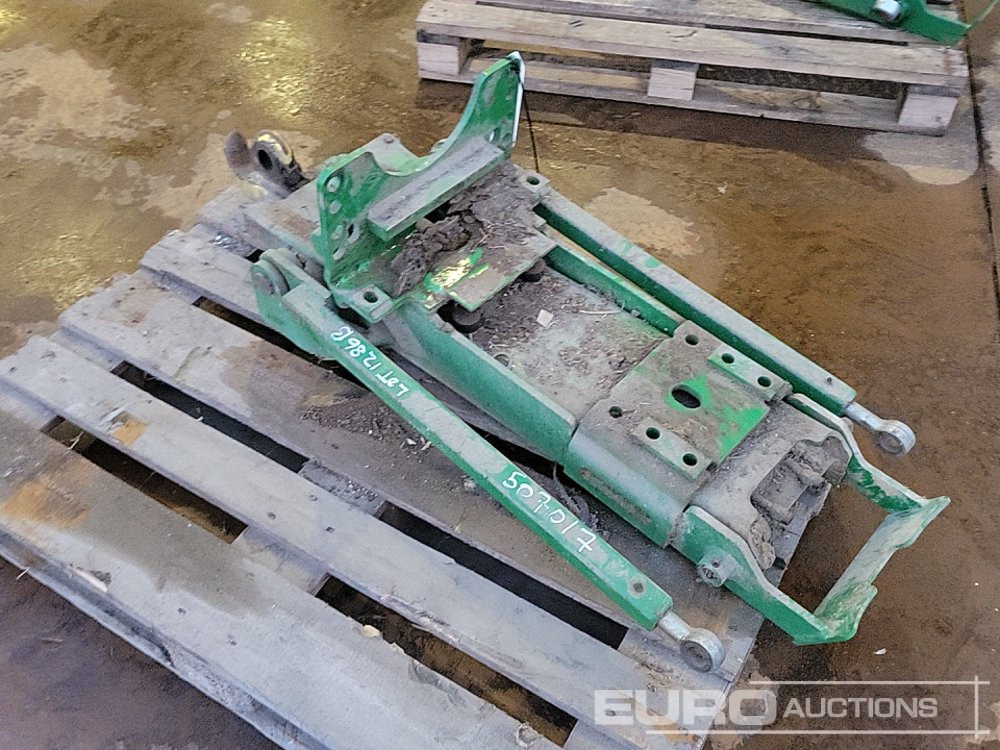 John Deere Pick Up Hitch to suit Tractor - Machine agricole: photos 3 John Deere Pick Up Hitch to suit Tractor - Machine agricole: photos 3