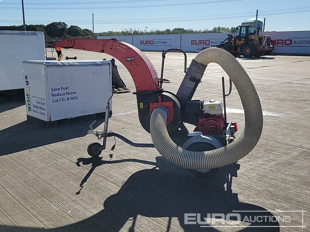 Trilo Petrol Towable Vacuum Loader, Honda Engine - Machine agricole: photos 2 Trilo Petrol Towable Vacuum Loader, Honda Engine - Machine agricole: photos 2
