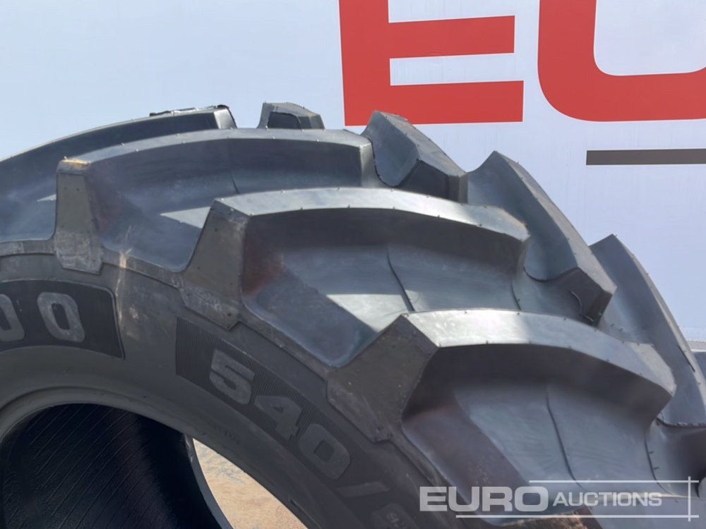Unused Vannova 540/65R30-150 R1W Tyre (2 of) - Machine agricole: photos 5 Unused Vannova 540/65R30-150 R1W Tyre (2 of) - Machine agricole: photos 5