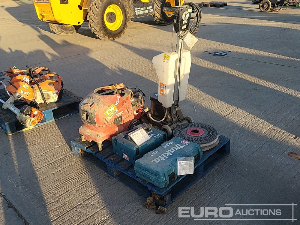 Makita DJR186 Battery Reciprocating Saw, Makita Battery Impact Driver, Hilti VC20-UM 110Volt Wet/Dry Vacuum Cleaner, Numatic 110Volt Vacuum Cleaner, Numatic 240Volt Floor Polisher - L'équipement de construction: photos 1 Makita DJR186 Battery Reciprocating Saw, Makita Battery Impact Driver, Hilti VC20-UM 110Volt Wet/Dry Vacuum Cleaner, Numatic 110Volt Vacuum Cleaner, Numatic 240Volt Floor Polisher - L'équipement de construction: photos 1