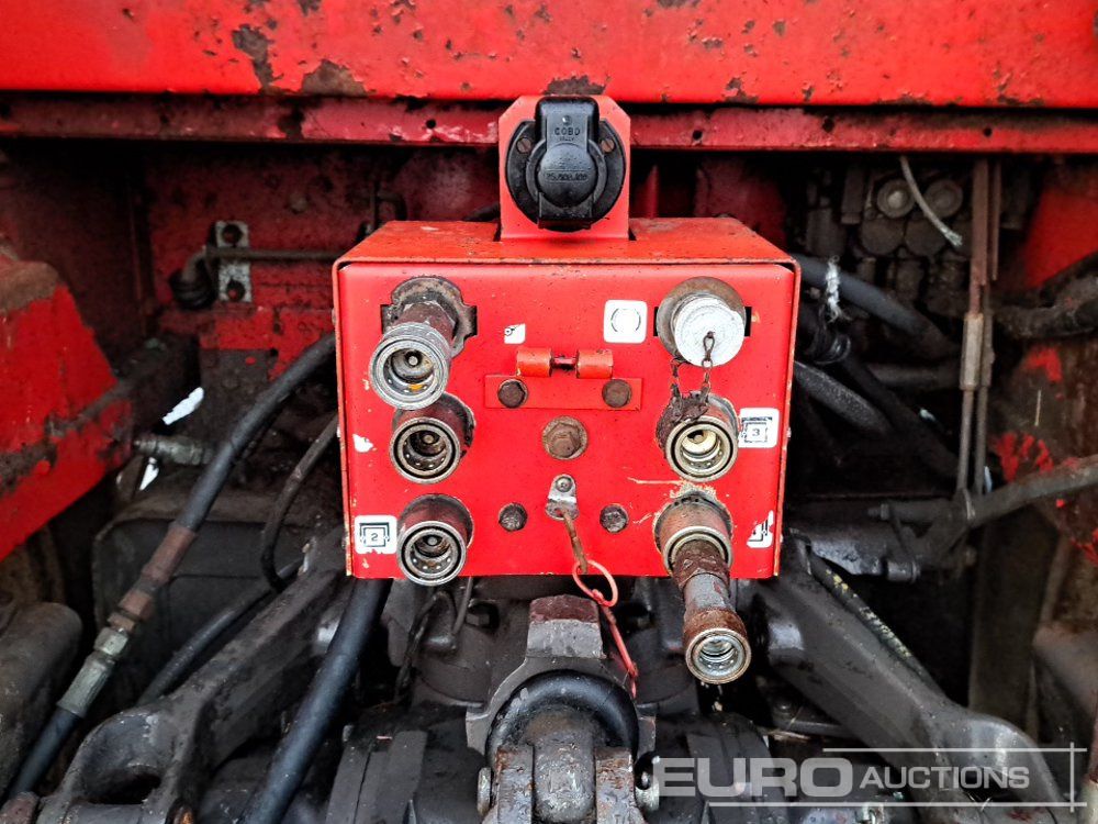 Tracteur agricole Massey Ferguson 698: photos 19