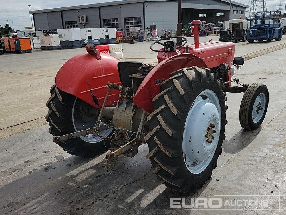 Massey Ferguson MF133 - Tracteur agricole: photos 5 Massey Ferguson MF133 - Tracteur agricole: photos 5