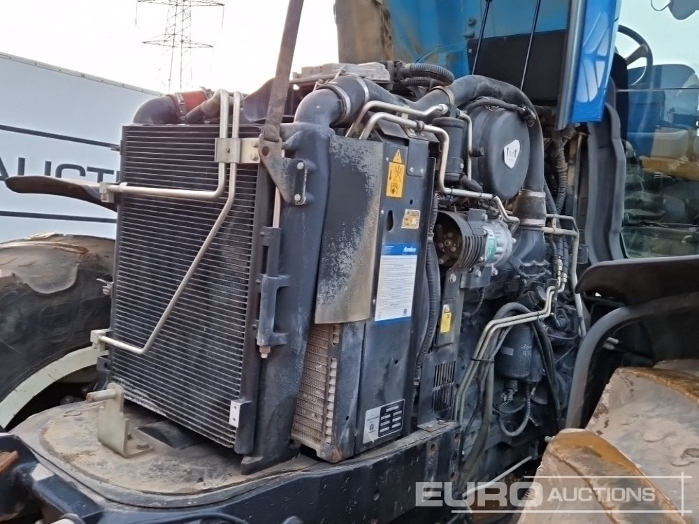 Tracteur agricole New Holland T6080: photos 24 Tracteur agricole New Holland T6080: photos 24