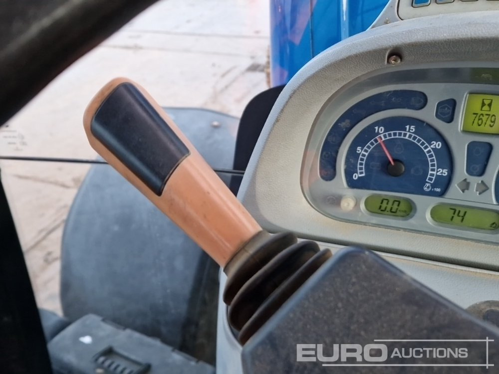 Tracteur agricole New Holland T6080: photos 39 Tracteur agricole New Holland T6080: photos 39