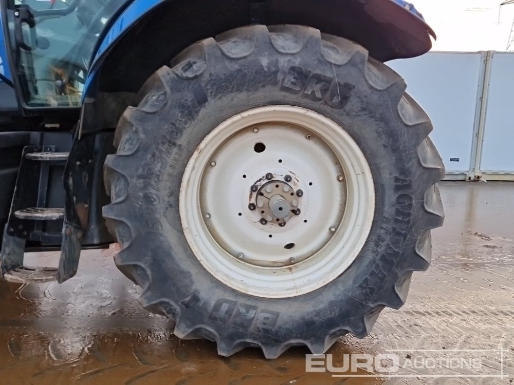 Tracteur agricole New Holland T6080: photos 10 Tracteur agricole New Holland T6080: photos 10