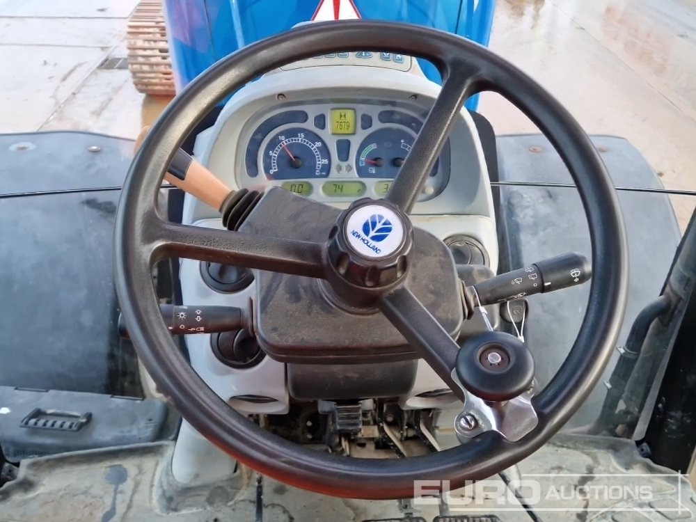 Tracteur agricole New Holland T6080: photos 36 Tracteur agricole New Holland T6080: photos 36