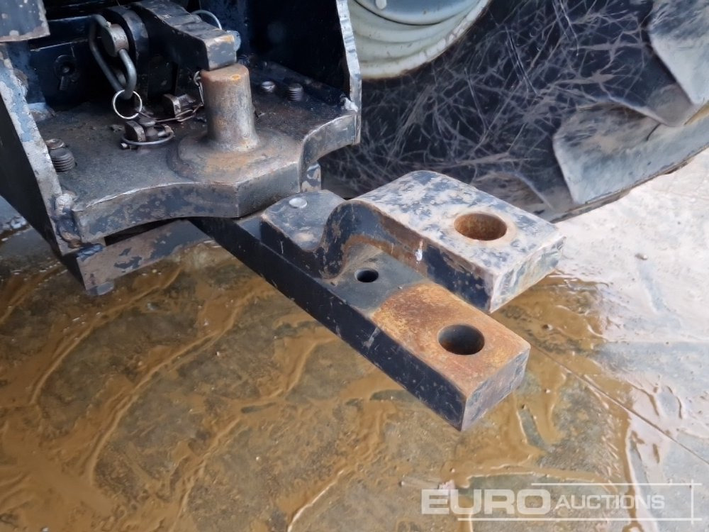 Tracteur agricole New Holland T6080: photos 21 Tracteur agricole New Holland T6080: photos 21