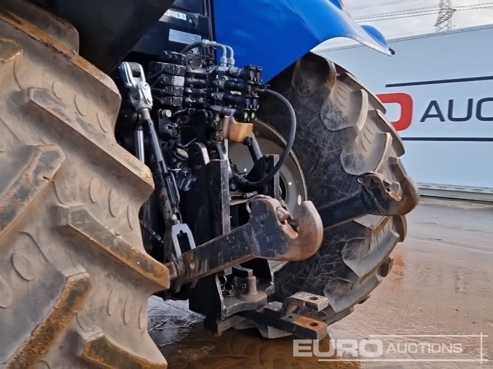 Tracteur agricole New Holland T6080: photos 16 Tracteur agricole New Holland T6080: photos 16