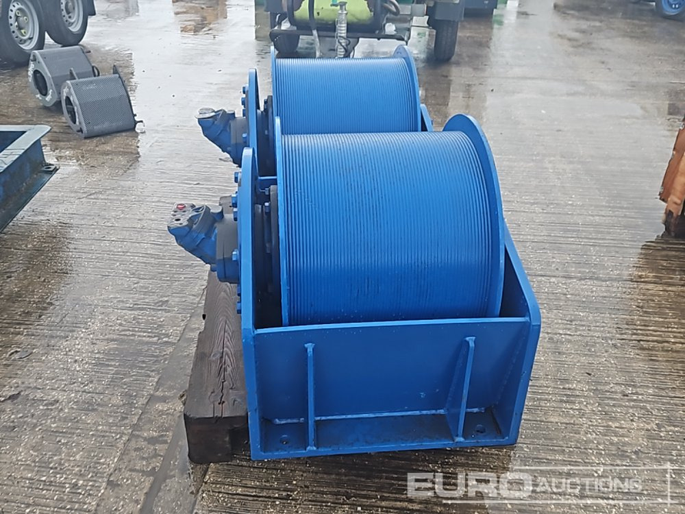 Nim Hydraulic Winch (2 of) - Treuil: photos 2 Nim Hydraulic Winch (2 of) - Treuil: photos 2