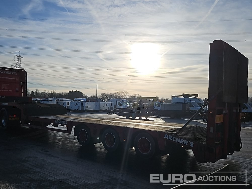 Nooteboom Tri Axle Step Frame Low Loader Trailer, Flip Tow Ramps - Semi-remorque surbaissé: photos 3 Nooteboom Tri Axle Step Frame Low Loader Trailer, Flip Tow Ramps - Semi-remorque surbaissé: photos 3