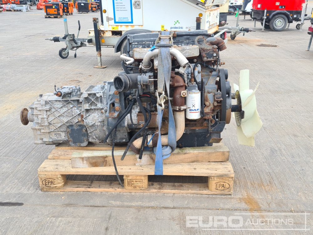 Paccar 4 Cylinder Engine, Gearbox - Moteur: photos 3 Paccar 4 Cylinder Engine, Gearbox - Moteur: photos 3