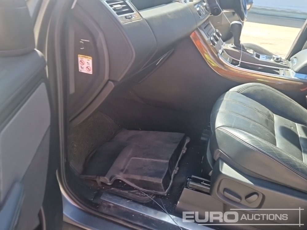 SUV Range Rover Sport HSE: photos 32
