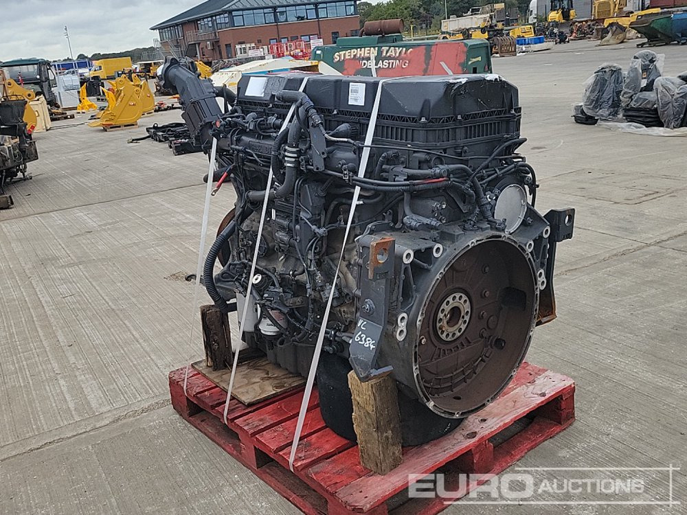 Renault 6 Cylinder Engine - Moteur: photos 3 Renault 6 Cylinder Engine - Moteur: photos 3