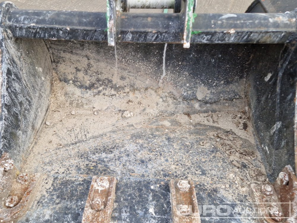 Godet Rhinox 38" Ditching, 24" Digging Bucket 30mm Pin to suit Mini Excavator: photos 10