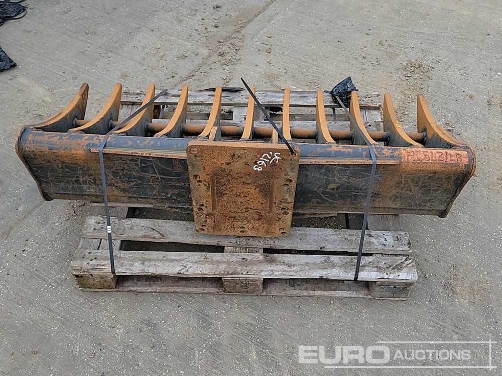 Rhinox 58" Rake - Godet: photos 4 Rhinox 58" Rake - Godet: photos 4