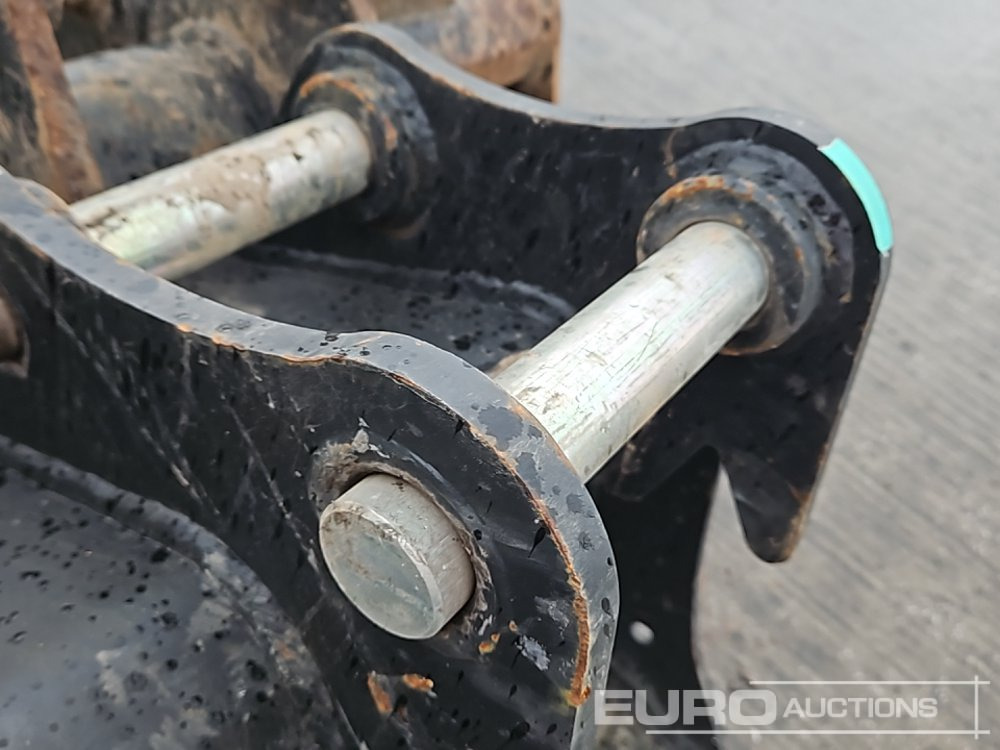 Godet Rhinox 60" Ditching, 36", 24" Digging Bucket 45mm Pin to suit 4-6 Ton Excavator: photos 11 Godet Rhinox 60" Ditching, 36", 24" Digging Bucket 45mm Pin to suit 4-6 Ton Excavator: photos 11