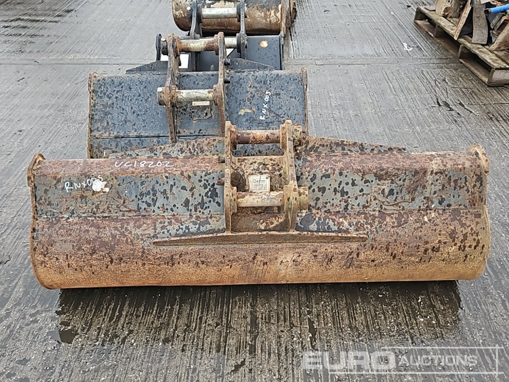 Godet Rhinox 60" Ditching, 36", 24" Digging Bucket 45mm Pin to suit 4-6 Ton Excavator: photos 6 Godet Rhinox 60" Ditching, 36", 24" Digging Bucket 45mm Pin to suit 4-6 Ton Excavator: photos 6