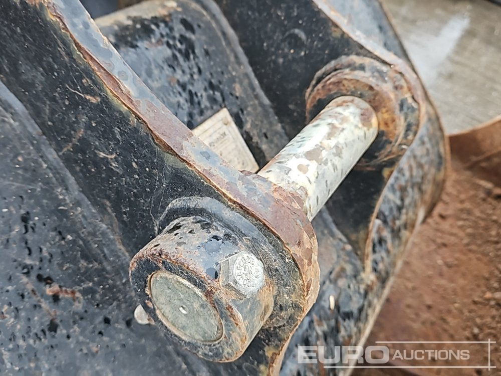 Godet Rhinox 60" Ditching, 36", 24" Digging Bucket 45mm Pin to suit 4-6 Ton Excavator: photos 16 Godet Rhinox 60" Ditching, 36", 24" Digging Bucket 45mm Pin to suit 4-6 Ton Excavator: photos 16