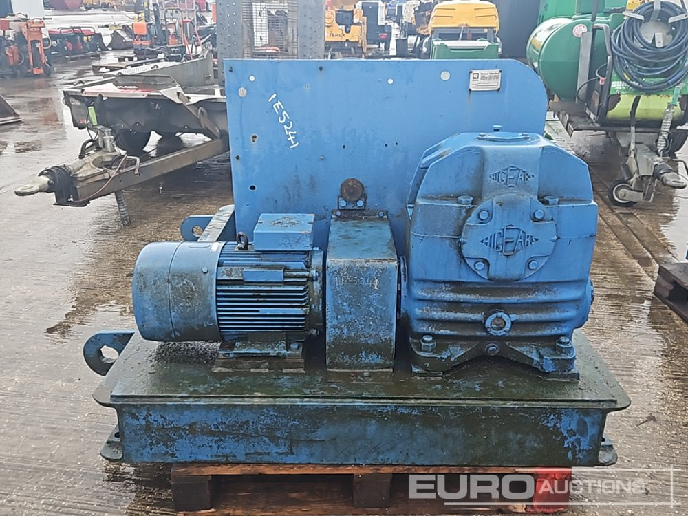 Rotrex 190Volt Winch - Treuil: photos 2 Rotrex 190Volt Winch - Treuil: photos 2