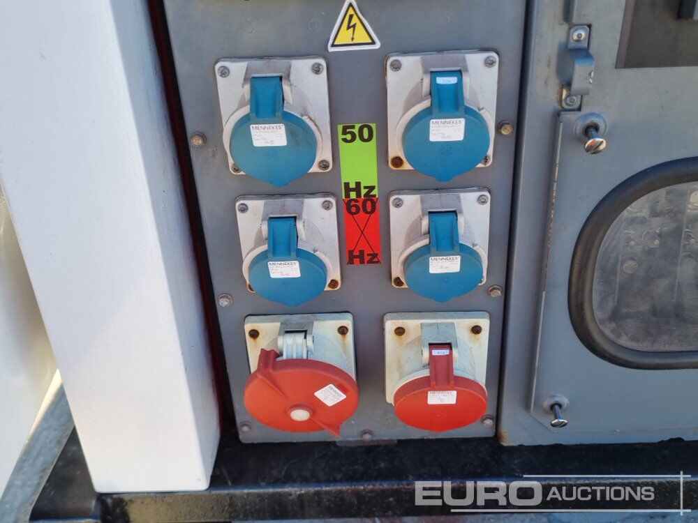 Groupe électrogène SDMO R220: photos 25