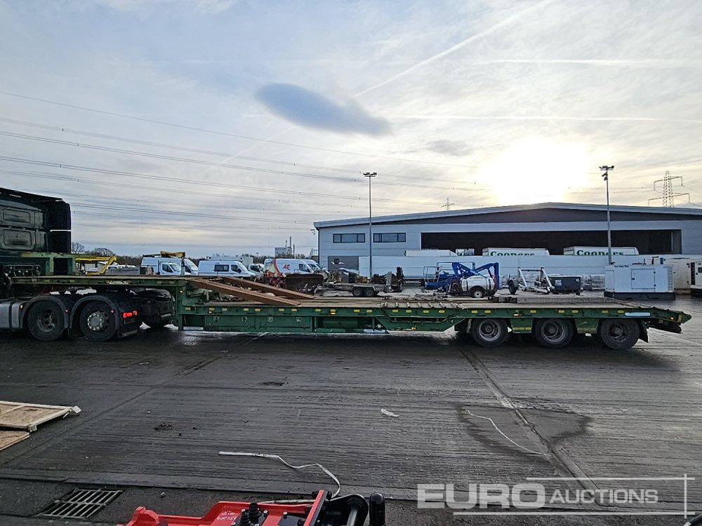 SM TRAILERS Tri Axle Extendable Stepframe Low Loader Trailer, Neck Ramps, Wheel Wells, Steel Ramps - Semi-remorque surbaissé: photos 2 SM TRAILERS Tri Axle Extendable Stepframe Low Loader Trailer, Neck Ramps, Wheel Wells, Steel Ramps - Semi-remorque surbaissé: photos 2