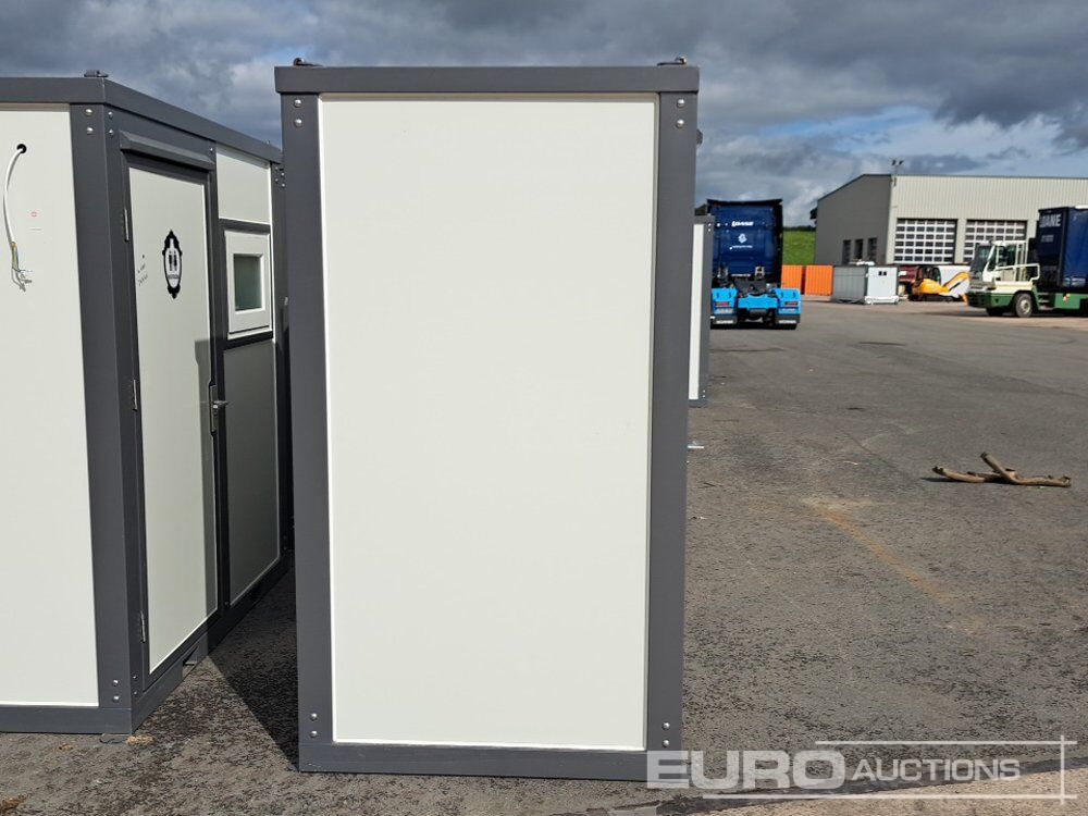 Single Toilet Unit (Cannot Be Reconsigned) - Conteneur maritime: photos 2 Single Toilet Unit (Cannot Be Reconsigned) - Conteneur maritime: photos 2