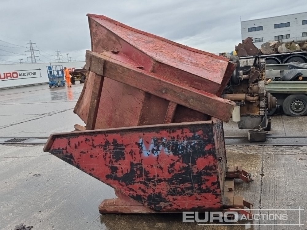 Skip to suit Forklift (2 of) - Benne basculante: photos 2 Skip to suit Forklift (2 of) - Benne basculante: photos 2
