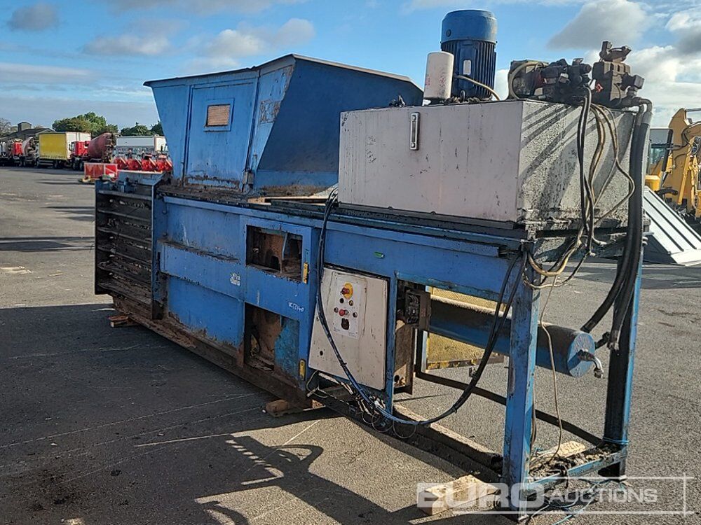 Static Waste Compactor - L'équipement de construction: photos 3 Static Waste Compactor - L'équipement de construction: photos 3