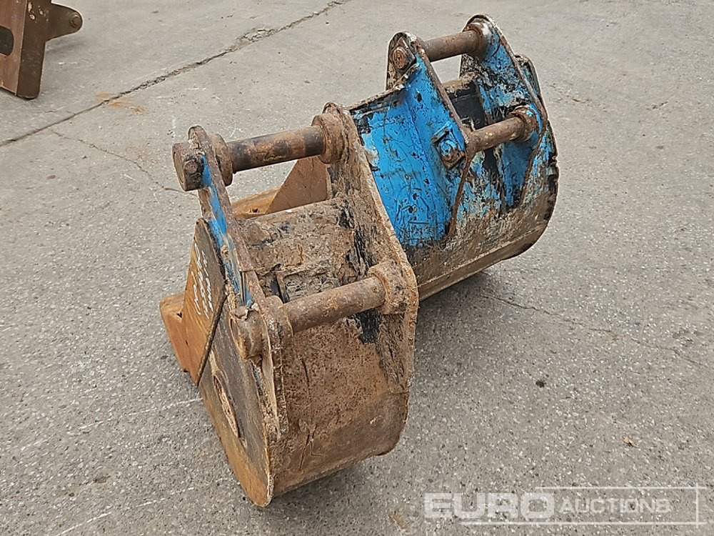 Strickland 24", 12" Digging Bucket 45mm Pin to suit 4-6 Ton Excavator - Godet: photos 3 Strickland 24", 12" Digging Bucket 45mm Pin to suit 4-6 Ton Excavator - Godet: photos 3