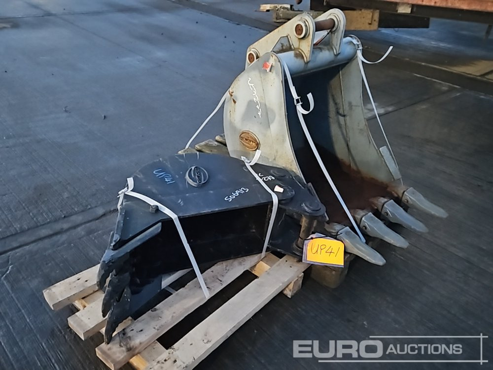 Strickland 24", 12" Digging Bucket 45mm Pin to suit 4-6 Ton Excavator - Godet: photos 2 Strickland 24", 12" Digging Bucket 45mm Pin to suit 4-6 Ton Excavator - Godet: photos 2