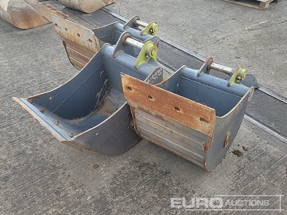 Strickland 24", 24", 24" Digging Bucket 50mm Pin to suit 6-8 Ton Excavator - Godet: photos 1 Strickland 24", 24", 24" Digging Bucket 50mm Pin to suit 6-8 Ton Excavator - Godet: photos 1