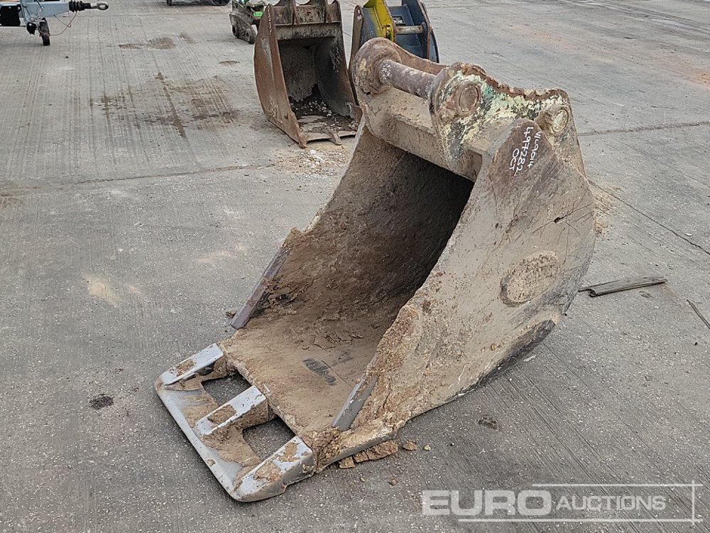 Strickland 24" Digging Bucket 65mm Pin to suit 13 Ton Excavator - Godet: photos 1 Strickland 24" Digging Bucket 65mm Pin to suit 13 Ton Excavator - Godet: photos 1