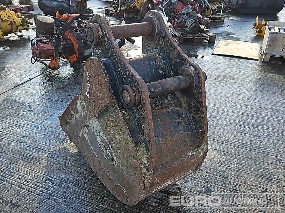 Strickland 24" Digging Bucket 80mm Pin to suit 20 Ton Excavator - Godet: photos 4 Strickland 24" Digging Bucket 80mm Pin to suit 20 Ton Excavator - Godet: photos 4