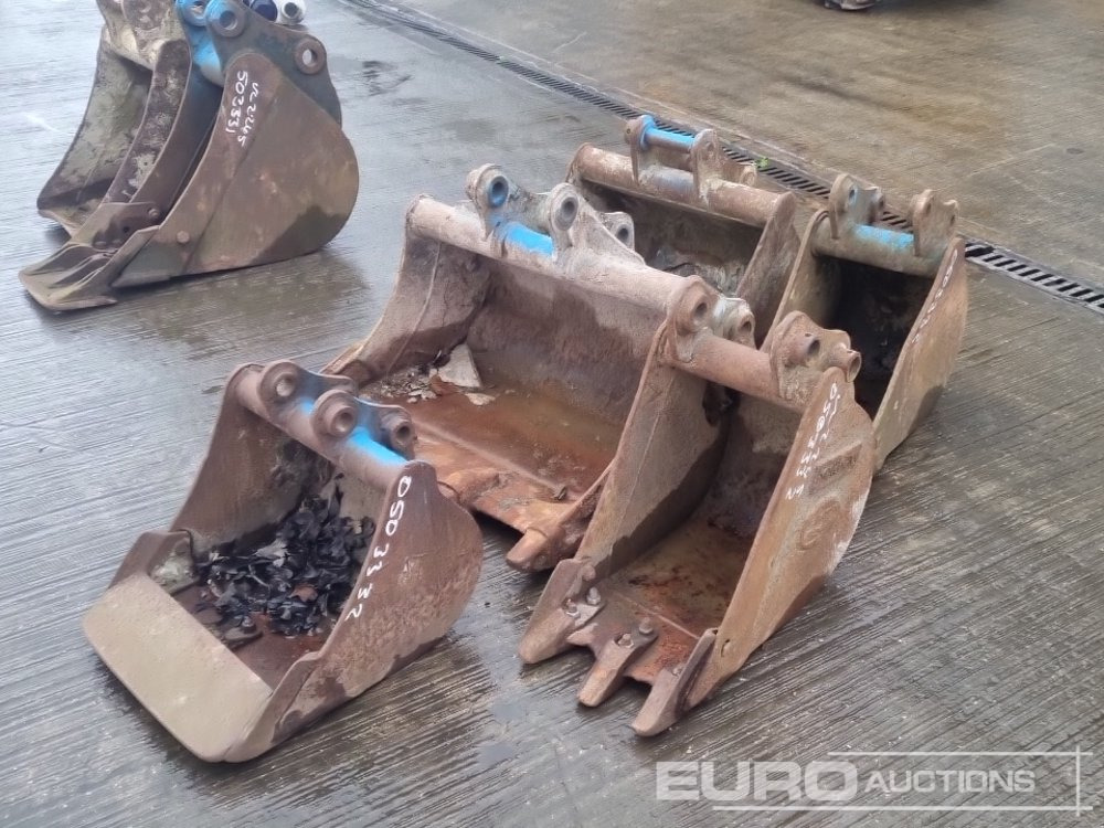 Strickland 30", 24", 18", 12", 12" Digging Bucket 30-40mm Pin to suit Mini Excavator - Godet: photos 1 Strickland 30", 24", 18", 12", 12" Digging Bucket 30-40mm Pin to suit Mini Excavator - Godet: photos 1