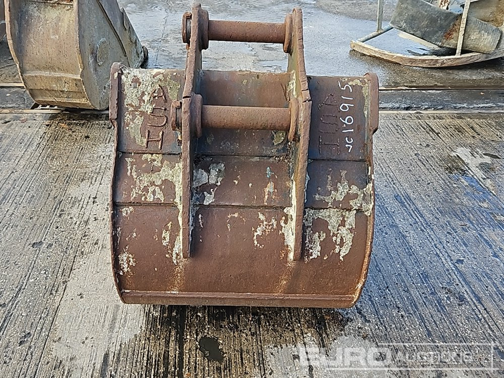 Strickland 36" Digging Bucket 65mm Pin to suit 13 Ton Excavator - Godet: photos 4 Strickland 36" Digging Bucket 65mm Pin to suit 13 Ton Excavator - Godet: photos 4